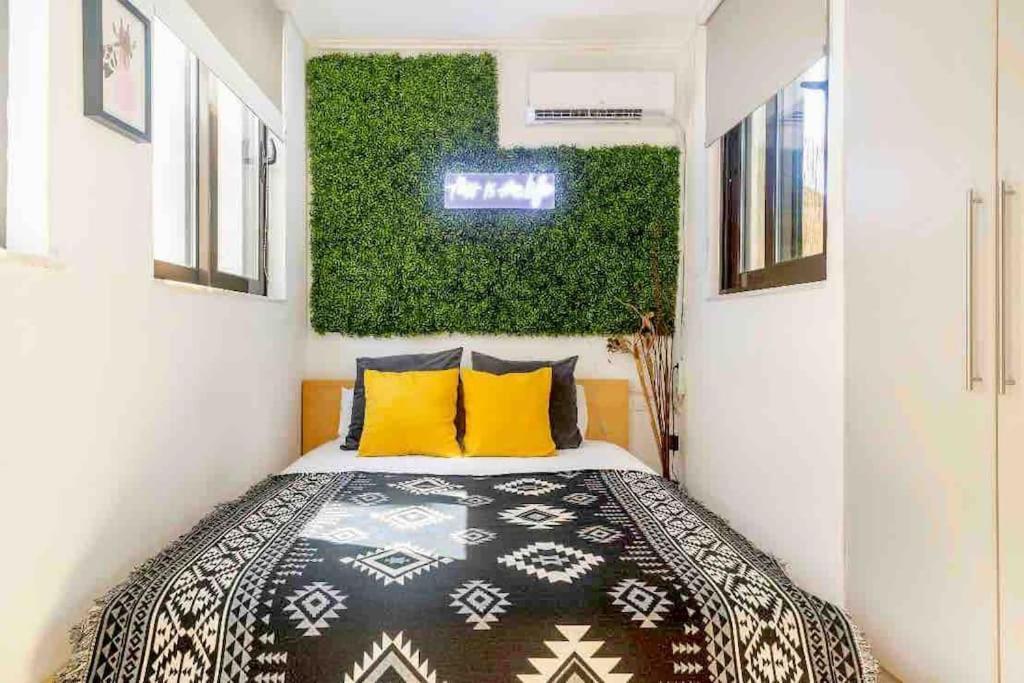 Downtown 22Sqm Green Nest King-Size Bed Athens Exterior photo