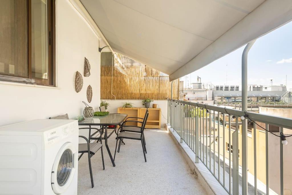 Downtown 22Sqm Green Nest King-Size Bed Athens Exterior photo